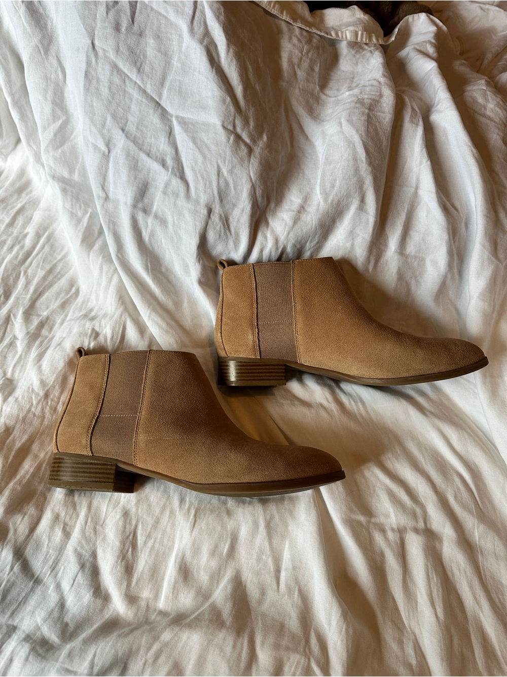 Aldo Women's Tan Suede Chelsea Ankle Boots - Classic Slip-On Style